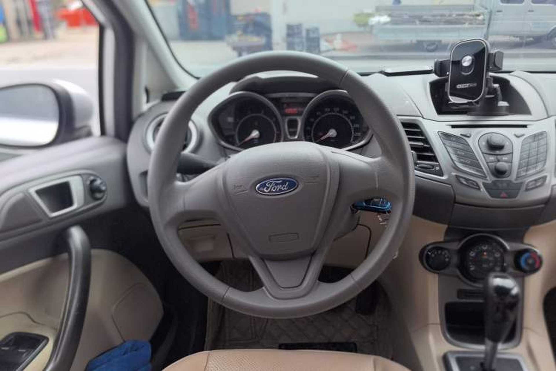 Used Ford Fiesta 2011 Sedan 1.5L Automatic Fashion Edition Steering Wheel