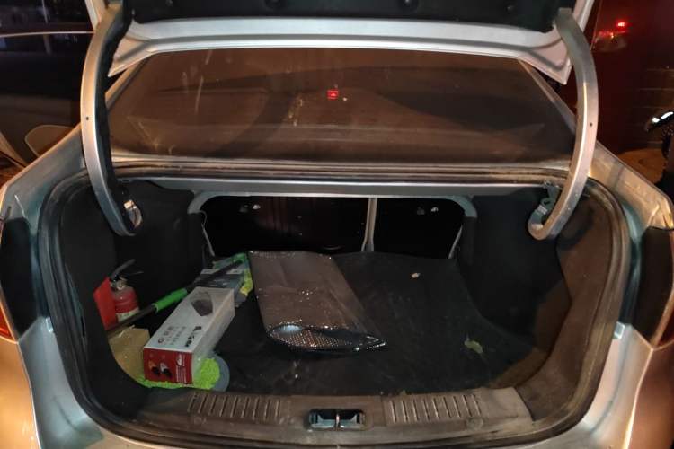 Used Ford Fiesta 2011 Sedan 1.5L Automatic Fashion Edition Trunk