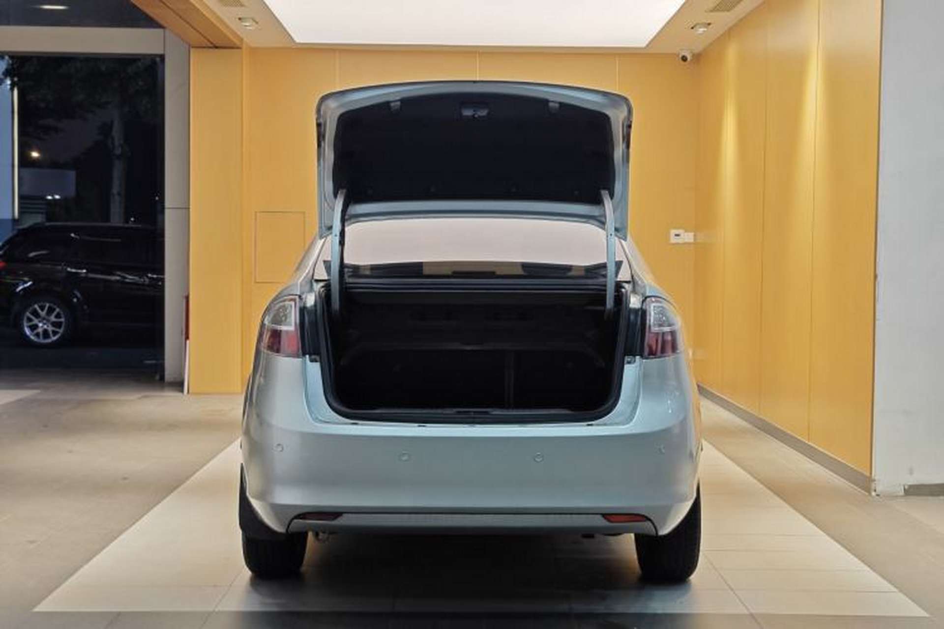 Used Ford Fiesta 2011 Sedan 1.5L Automatic Fashion Edition Trunk