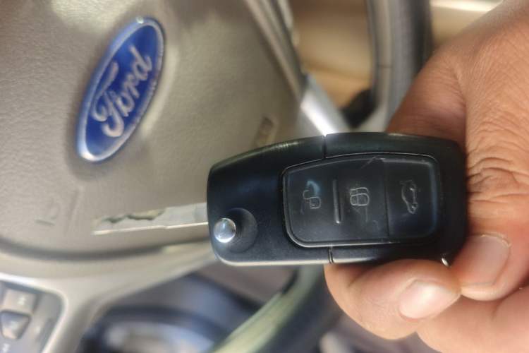 Used Ford Fiesta 2011 Sedan 1.5L Automatic Luxury Model Vehicle Key