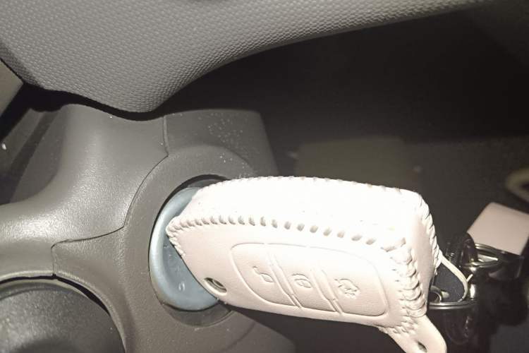 Used Ford Fiesta 2011 Sedan 1.5L Manual Fashion Edition Vehicle Key