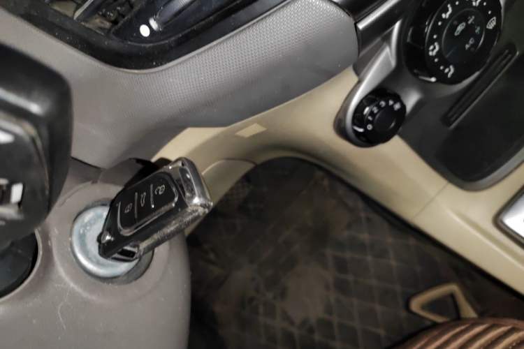 Used Ford Fiesta 2011 Sedan 1.5L Automatic Fashion Edition Vehicle Key