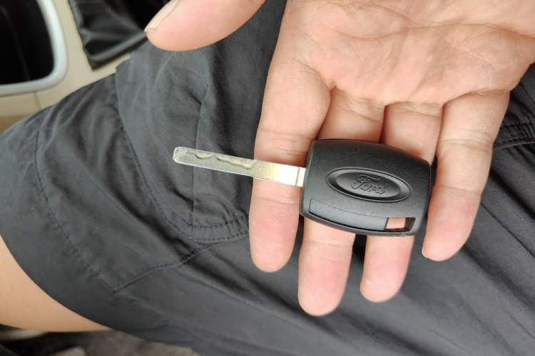 Used Ford Fiesta 2011 Sedan 1.5L Manual Fashion Edition Vehicle Key