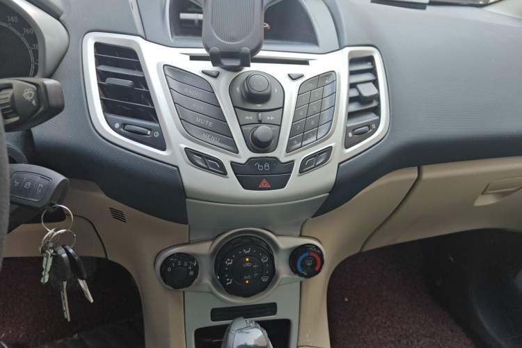 Used Ford Fiesta 2011 Sedan 1.5L Automatic Fashion Edition Audio And AC Panel