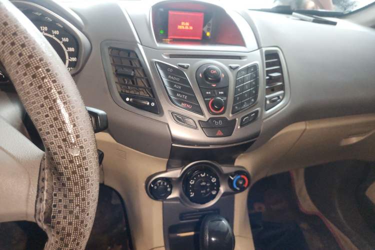 Used Ford Fiesta 2011 Hatchback 1.5L Automatic Fashion Edition Audio And AC Panel