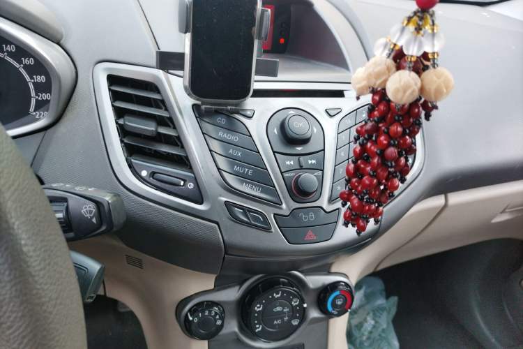 Used Ford Fiesta 2011 Hatchback 1.5L Automatic Fashion Edition Audio And AC Panel