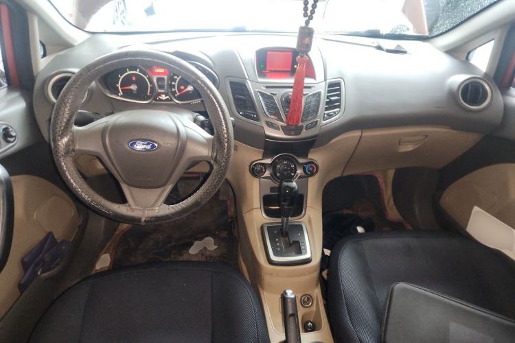 Used Ford Fiesta 2011 Hatchback 1.5L Automatic Fashion Edition Center Console