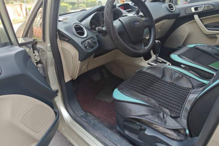 Used Ford Fiesta 2011 Sedan 1.5L Automatic Fashion Edition Driver Seat
