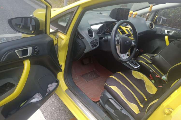 Used Ford Fiesta 2011 Hatchback 1.5L Automatic Sport Model Driver Seat