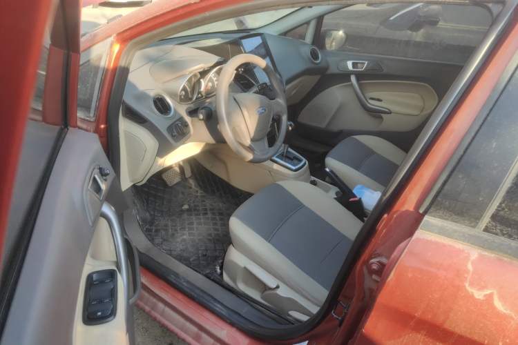 Used Ford Fiesta 2011 Hatchback 1.5L Automatic Fashion Edition Driver Seat