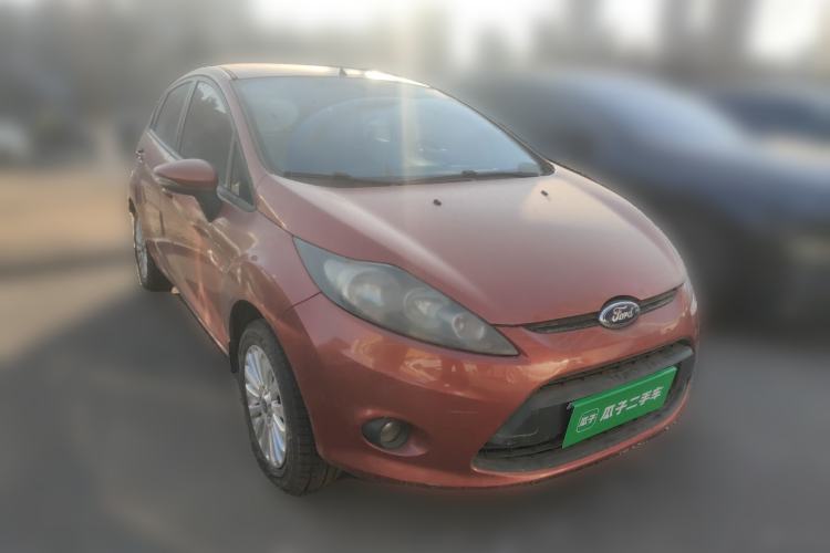 Used Ford Fiesta 2011 Hatchback 1.5L Automatic Fashion Edition Front Right 45 Deg