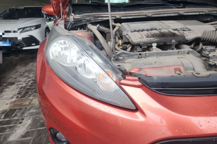 Used Ford Fiesta 2011 Hatchback 1.5L Automatic Fashion Edition Right Front Headlight
