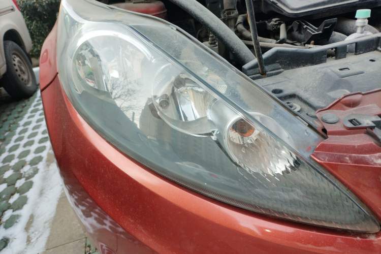 Used Ford Fiesta 2011 Hatchback 1.5L Automatic Fashion Edition Right Front Headlight