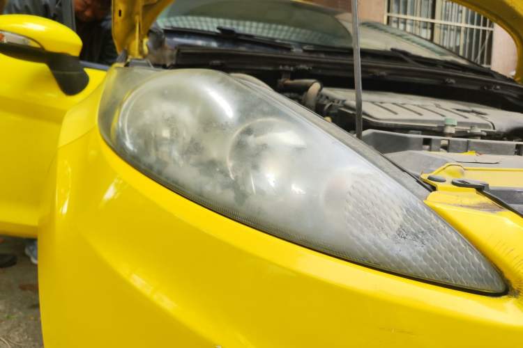 Used Ford Fiesta 2011 Hatchback 1.5L Automatic Dynamic Model Right Front Headlight