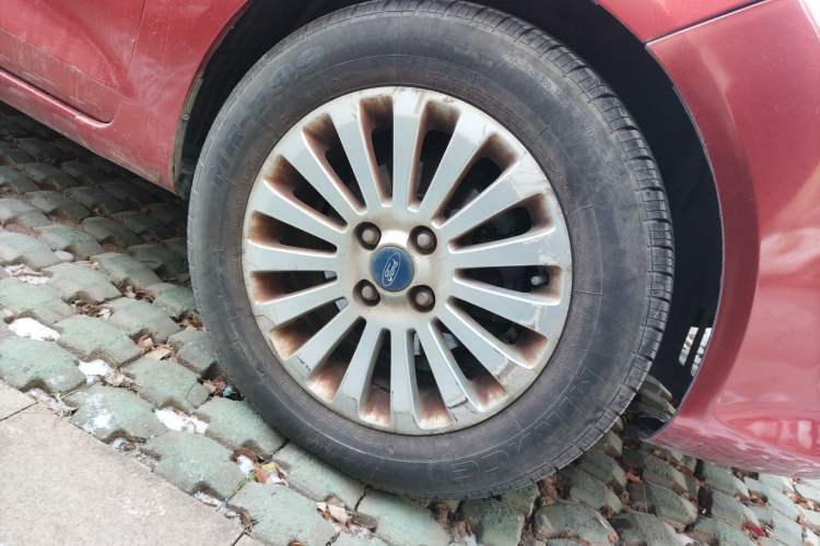 Used Ford Fiesta 2011 Hatchback 1.5L Automatic Fashion Edition Right Front Wheel Hub
