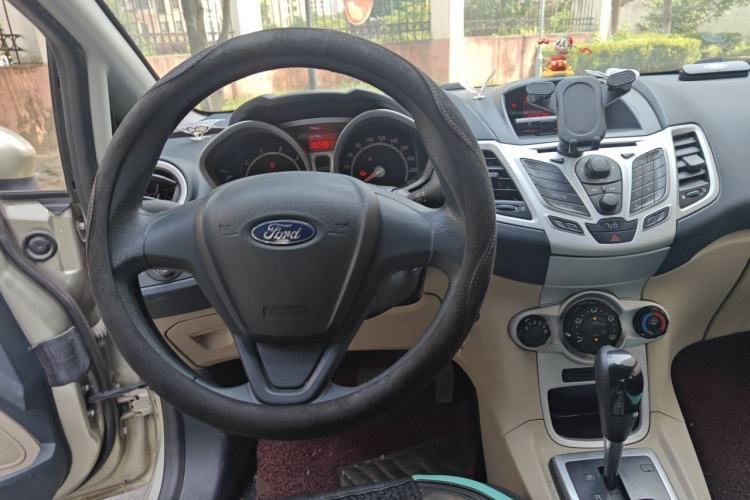 Used Ford Fiesta 2011 Sedan 1.5L Automatic Fashion Edition Steering Wheel