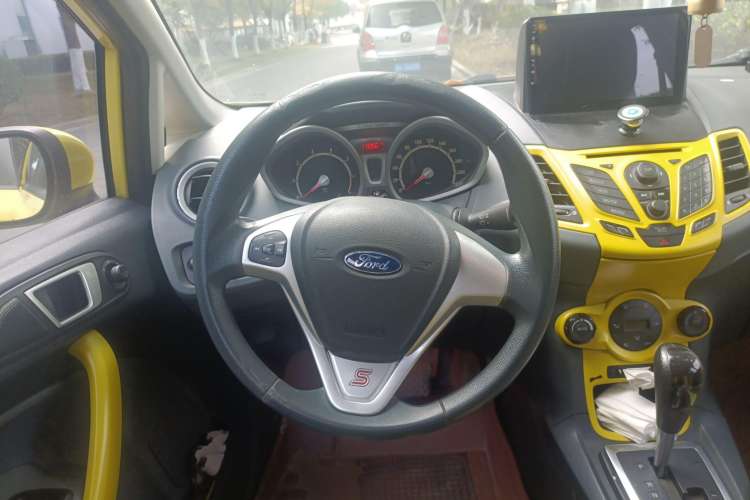 Used Ford Fiesta 2011 Hatchback 1.5L Automatic Sport Model Steering Wheel