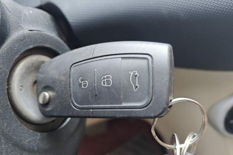 Used Ford Fiesta 2011 Sedan 1.5L Automatic Fashion Edition Vehicle Key