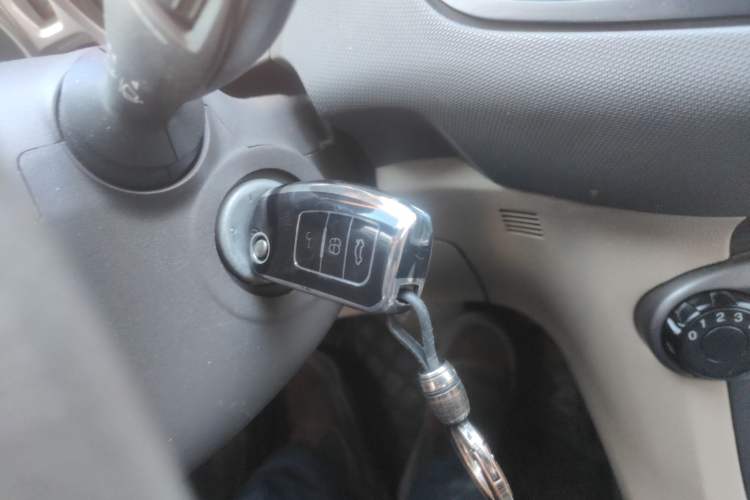 Used Ford Fiesta 2011 Hatchback 1.5L Automatic Fashion Edition Vehicle Key