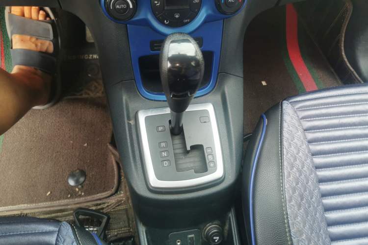 Used Ford Fiesta 2012 Hatchback 1.5L Automatic Dynamic Limited Edition Gear Lever