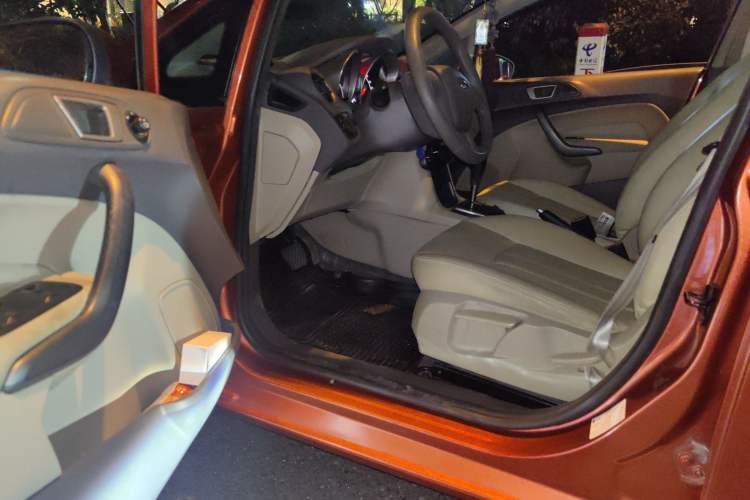 Used Ford Fiesta 2012 Hatchback 1.5L Automatic Dynamic Limited Edition Driver Seat