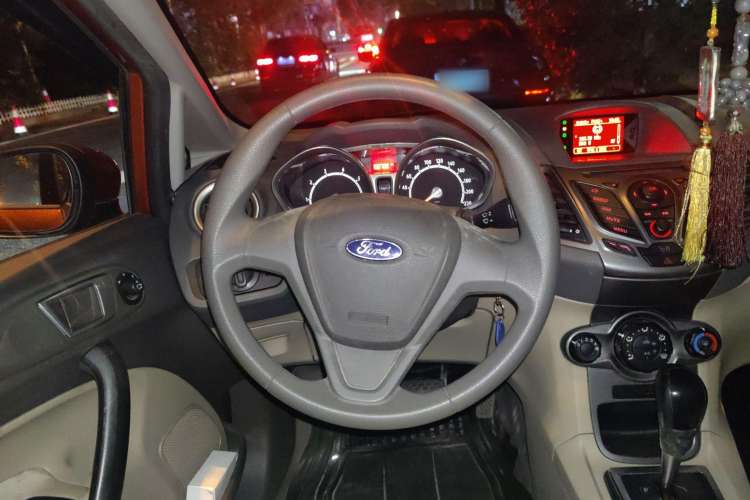 Used Ford Fiesta 2012 Hatchback 1.5L Automatic Dynamic Limited Edition Steering Wheel