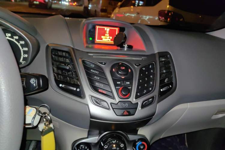 Used Ford Fiesta 2012 Hatchback 1.5L Automatic Dynamic Limited Edition Audio And AC Panel