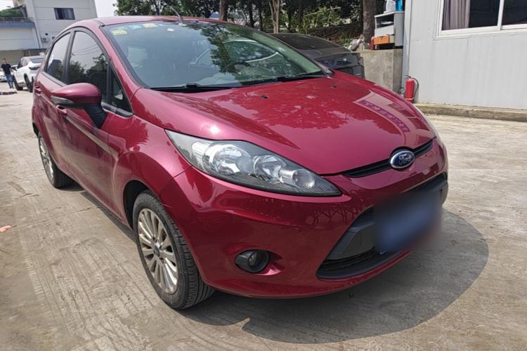 Used Ford Fiesta 2012 Hatchback 1.5L Automatic Dynamic Limited Edition Front Right 45 Deg