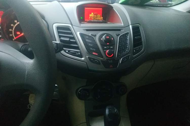 Used Ford Fiesta 2012 Hatchback 1.5L Automatic Dynamic Limited Edition Audio And AC Panel