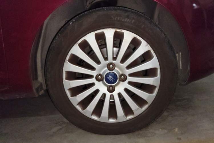 Used Ford Fiesta 2012 Hatchback 1.5L Automatic Dynamic Limited Edition Right Front Wheel Hub