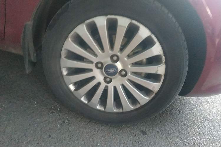 Used Ford Fiesta 2012 Hatchback 1.5L Automatic Dynamic Limited Edition Right Front Wheel Hub