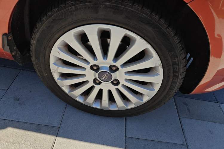 Used Ford Fiesta 2012 Hatchback 1.5L Manual Dynamic Limited Edition Right Front Wheel Hub