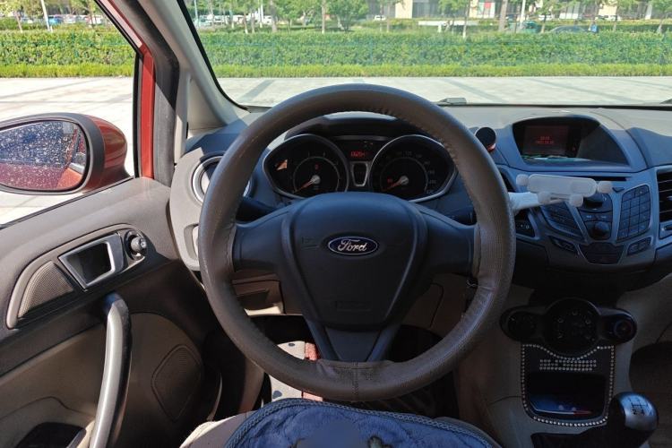 Used Ford Fiesta 2012 Hatchback 1.5L Manual Dynamic Limited Edition Steering Wheel