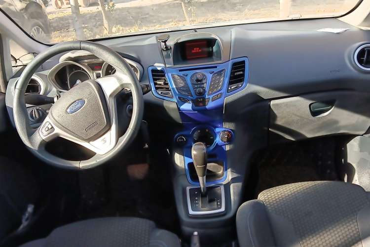 Used Ford Fiesta 2012 Hatchback 1.5L Automatic Dynamic Limited Edition Center Console