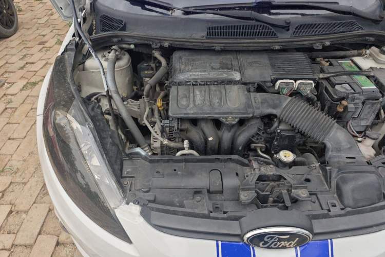 Used Ford Fiesta 2012 Hatchback 1.5L Automatic Dynamic Limited Edition Engine Bay Right