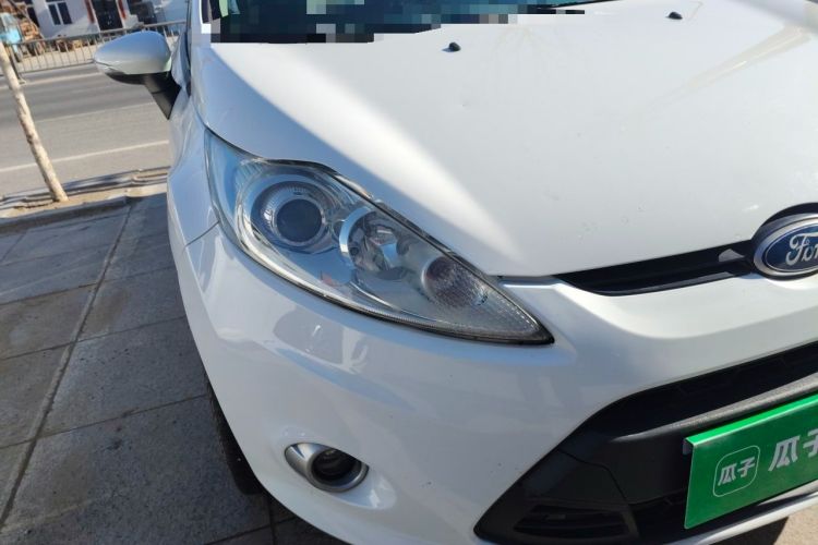 Used Ford Fiesta 2012 Hatchback 1.5L Automatic Dynamic Limited Edition Right Front Headlight