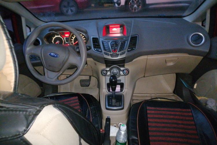 Used Ford Fiesta 2012 Hatchback 1.5L Automatic Dynamic Limited Edition Center Console