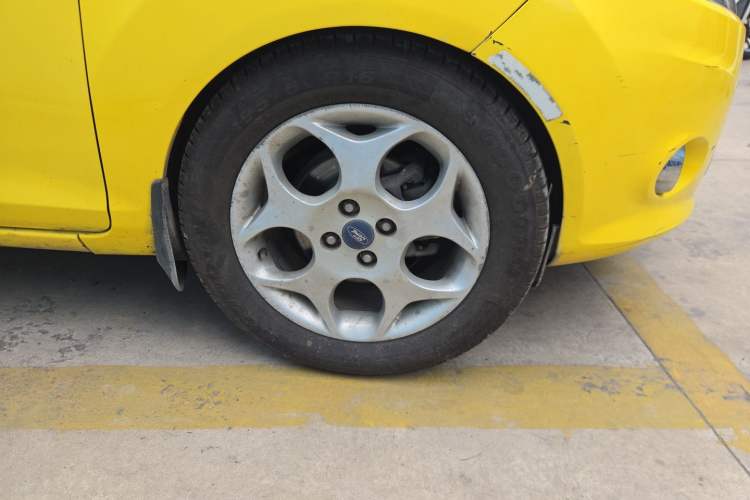 Used Ford Fiesta 2012 Hatchback 1.5L Automatic Dynamic Limited Edition Right Front Wheel Hub