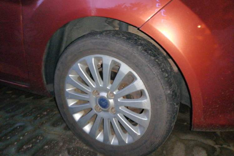Used Ford Fiesta 2012 Hatchback 1.5L Automatic Dynamic Limited Edition Right Front Wheel Hub