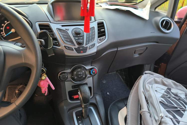 Used Ford Fiesta 2013 Hatchback 1.5L Automatic Fashion Edition Audio And AC Panel