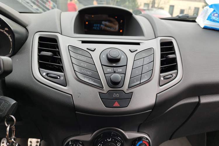 Used Ford Fiesta 2013 Hatchback 1.5L Manual Fashion Edition Audio And AC Panel