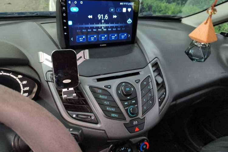 Used Ford Fiesta 2013 Hatchback 1.5L Manual Fashion Edition Audio And AC Panel