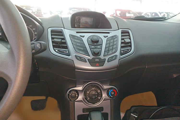Used Ford Fiesta 2013 Hatchback 1.5L Automatic Fashion Edition Audio And AC Panel
