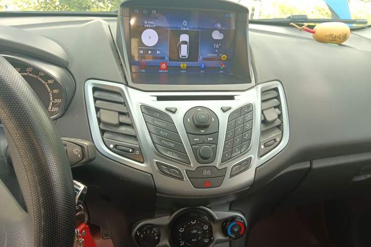 Used Ford Fiesta 2013 Hatchback 1.5L Automatic Fashion Edition Audio And AC Panel