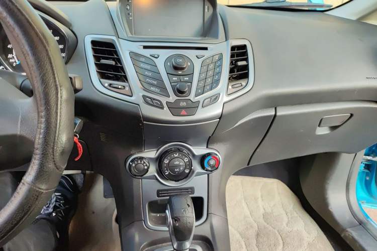 Used Ford Fiesta 2013 Hatchback 1.5L Automatic Fashion Edition Audio And AC Panel
