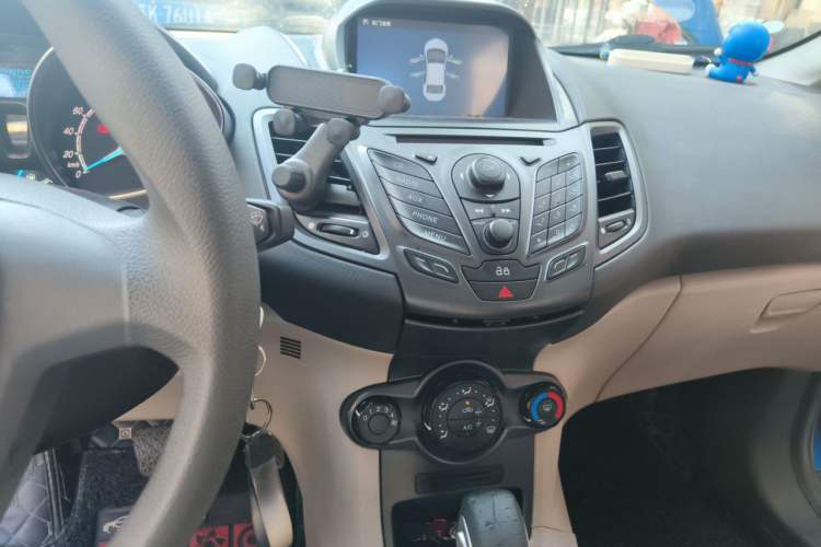 Used Ford Fiesta 2013 Sedan 1.5L Automatic Fashion Edition Audio And AC Panel