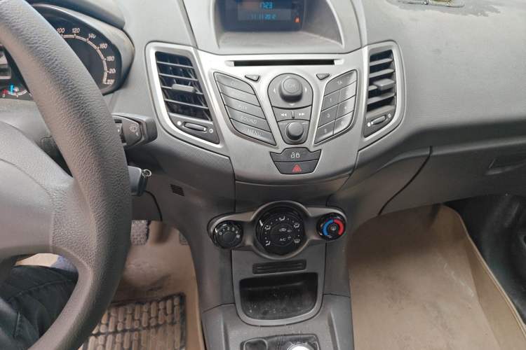 Used Ford Fiesta 2013 Hatchback 1.5L Manual Fashion Edition Audio And AC Panel