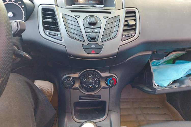 Used Ford Fiesta 2013 Hatchback 1.5L Manual Fashion Edition Audio And AC Panel