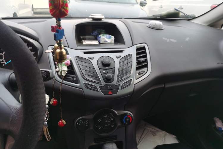 Used Ford Fiesta 2013 Hatchback 1.5L Automatic Fashion Edition Audio And AC Panel
