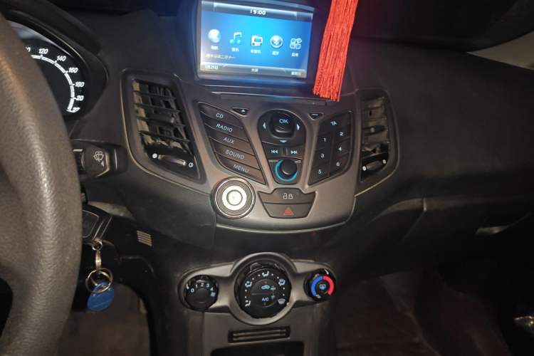 Used Ford Fiesta 2013 Hatchback 1.5L Manual Fashion Edition Audio And AC Panel